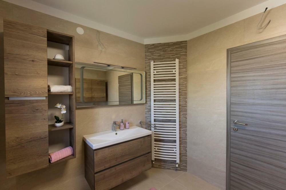 Apartment Sandra With Free Private Parking