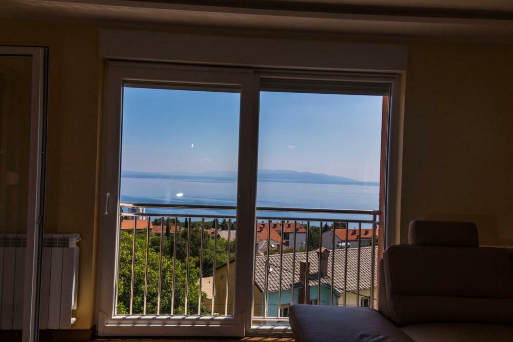 Apartment Sandra With Free Private Parking *
