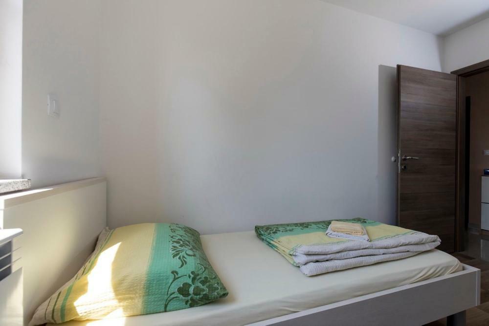 Sandra With Free Private Parking Rijeka