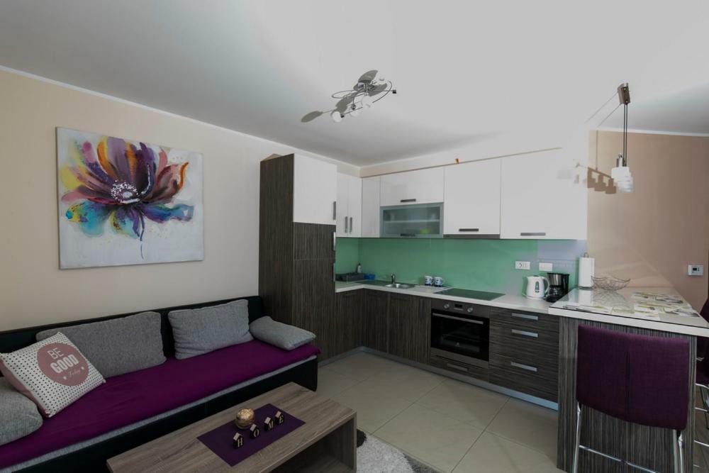 Sandra With Free Private Parking * Rijeka