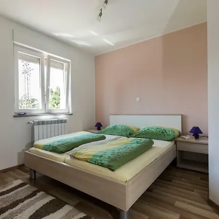Apartments Sandra With Free Private Parking Rijeka Exterior photo